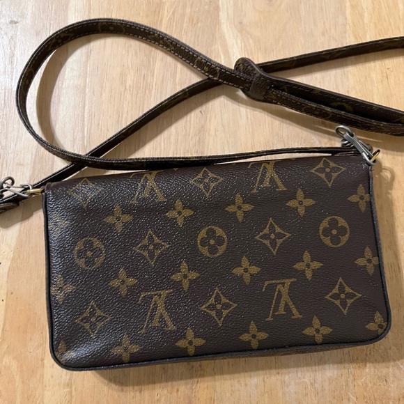 Louis Vuitton Monogram Felice Pochette w/Inserts - Picture 3 of 14